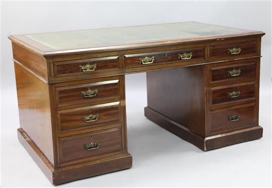 An Edwardian mahogany pedestal desk, W.5ft D.3ft